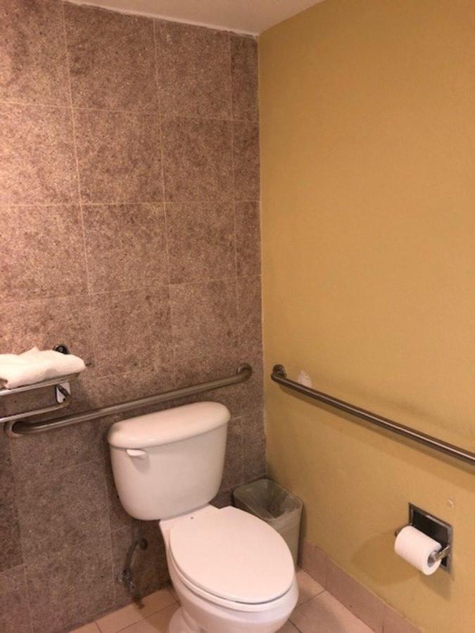 Americas Best Value Inn Pasadena Exterior photo